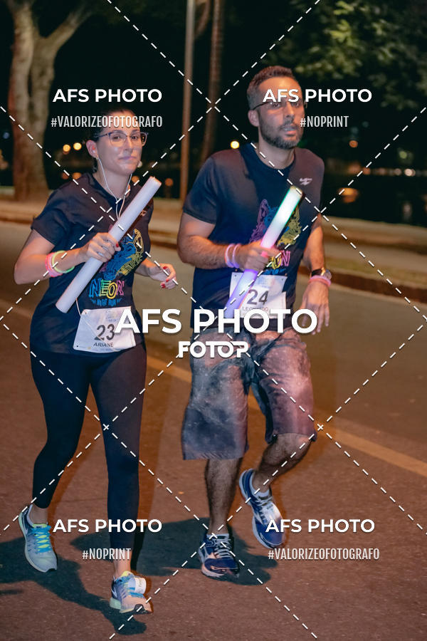 Buy your photos of the eventNeon Night Run 2019 - Belo Horizonte on Fotop