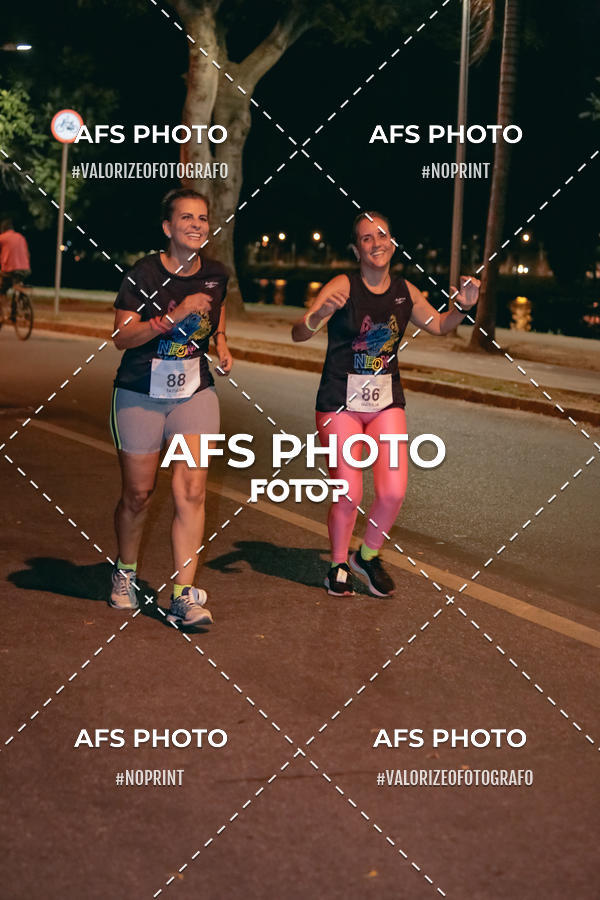Buy your photos of the eventNeon Night Run 2019 - Belo Horizonte on Fotop
