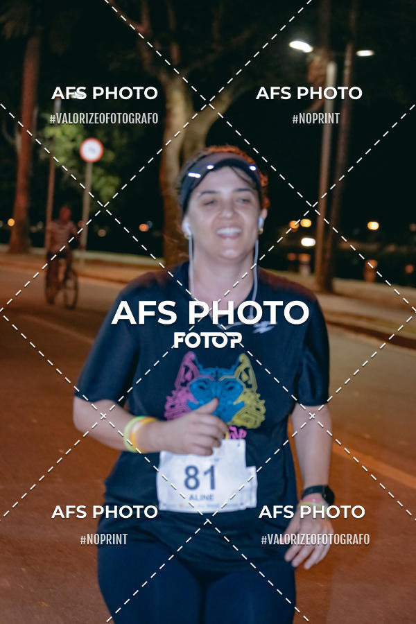 Buy your photos of the eventNeon Night Run 2019 - Belo Horizonte on Fotop