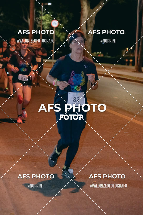 Buy your photos of the eventNeon Night Run 2019 - Belo Horizonte on Fotop