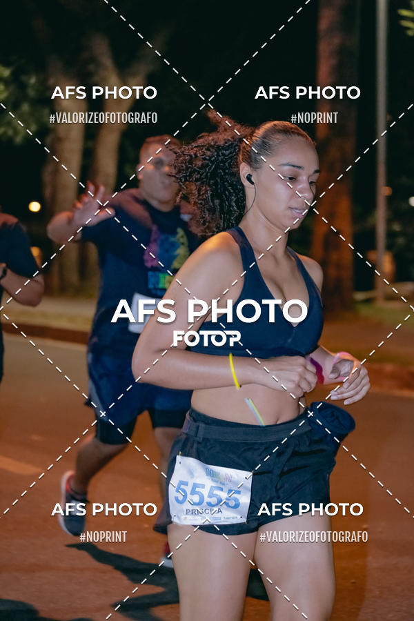 Buy your photos of the eventNeon Night Run 2019 - Belo Horizonte on Fotop
