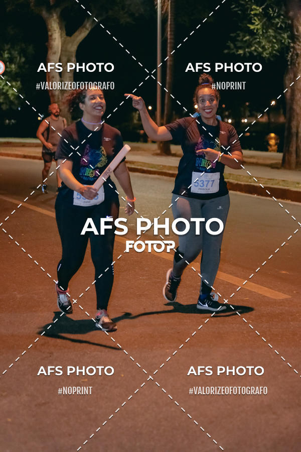 Buy your photos of the eventNeon Night Run 2019 - Belo Horizonte on Fotop