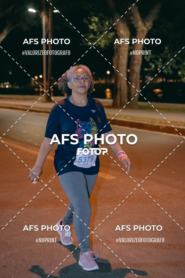 Achetez vos photos de l'vnementNeon Night Run 2019 - Belo Horizonte sur Fotop