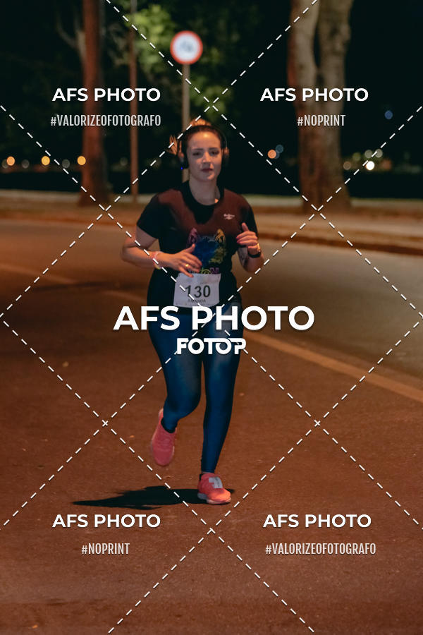 Achetez vos photos de l'vnementNeon Night Run 2019 - Belo Horizonte sur Fotop