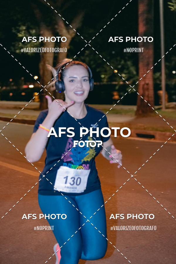 Achetez vos photos de l'vnementNeon Night Run 2019 - Belo Horizonte sur Fotop