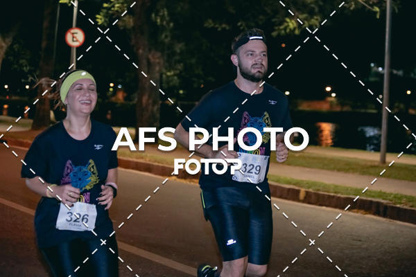 Compra tus fotos del eventoNeon Night Run 2019 - Belo Horizonte En Fotop