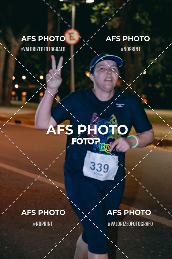 Compra tus fotos del eventoNeon Night Run 2019 - Belo Horizonte En Fotop