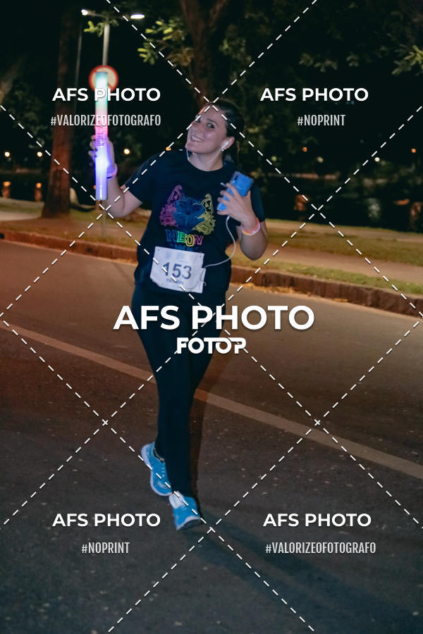Compra tus fotos del eventoNeon Night Run 2019 - Belo Horizonte En Fotop
