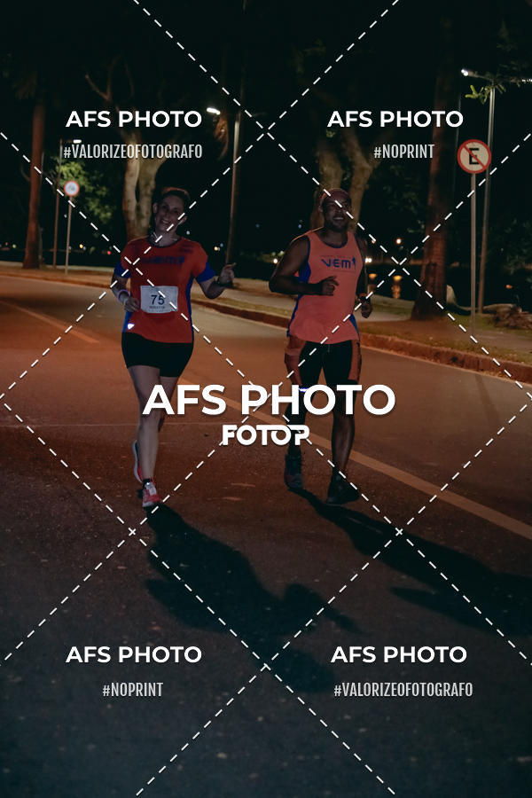 Compra tus fotos del eventoNeon Night Run 2019 - Belo Horizonte En Fotop