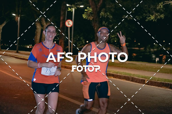 Compra tus fotos del eventoNeon Night Run 2019 - Belo Horizonte En Fotop