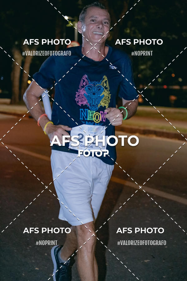 Compra tus fotos del eventoNeon Night Run 2019 - Belo Horizonte En Fotop