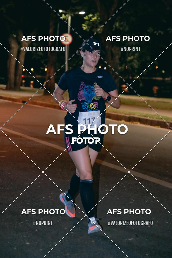 Compra tus fotos del eventoNeon Night Run 2019 - Belo Horizonte En Fotop