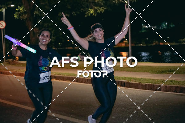 Buy your photos of the eventNeon Night Run 2019 - Belo Horizonte on Fotop