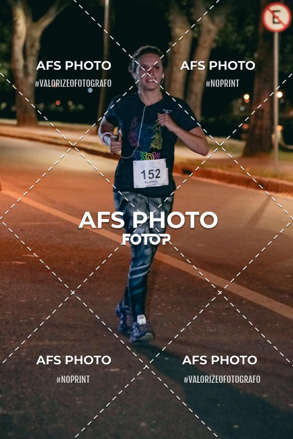 Buy your photos of the eventNeon Night Run 2019 - Belo Horizonte on Fotop
