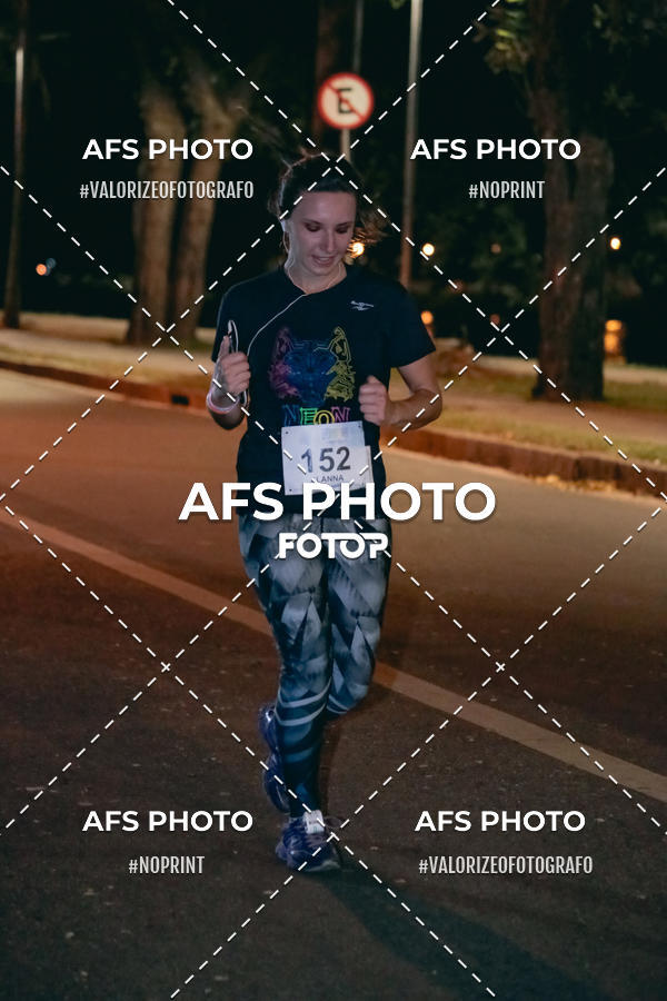 Buy your photos of the eventNeon Night Run 2019 - Belo Horizonte on Fotop