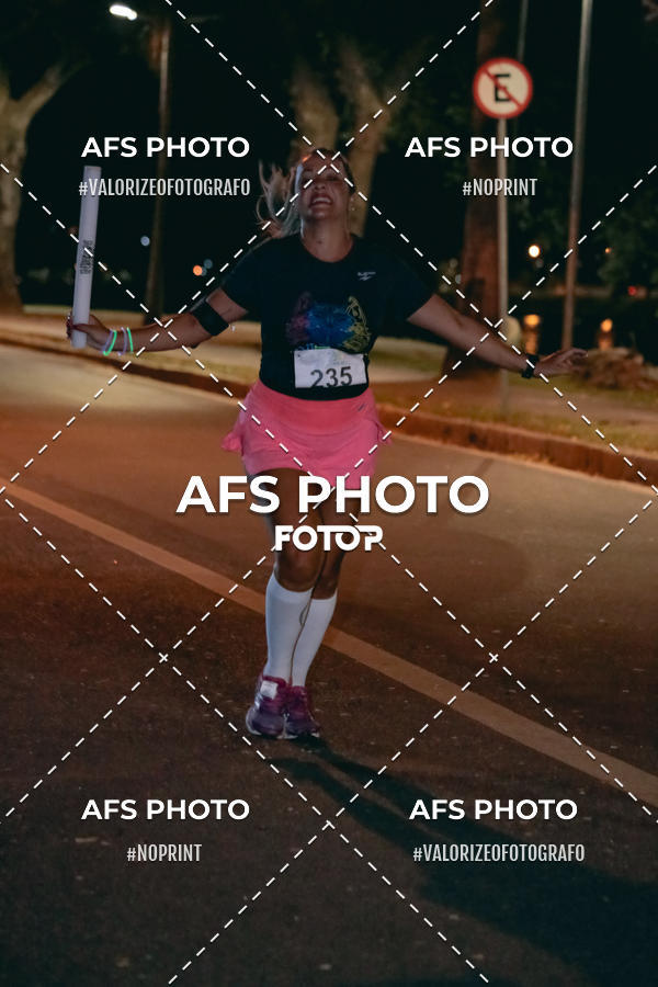 Buy your photos of the eventNeon Night Run 2019 - Belo Horizonte on Fotop