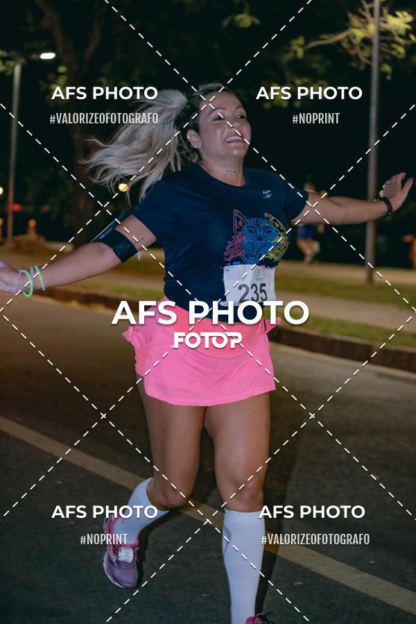 Buy your photos of the eventNeon Night Run 2019 - Belo Horizonte on Fotop