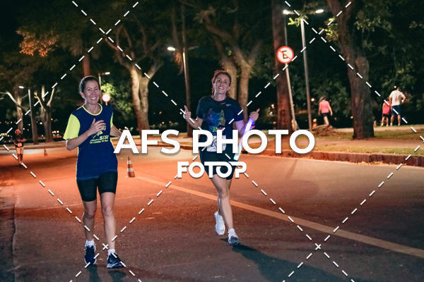 Buy your photos of the eventNeon Night Run 2019 - Belo Horizonte on Fotop