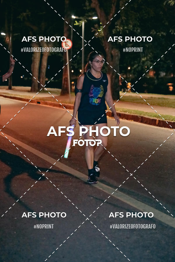 Buy your photos of the eventNeon Night Run 2019 - Belo Horizonte on Fotop