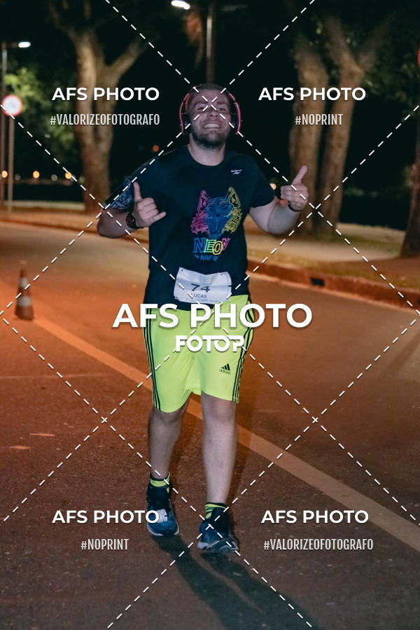 Buy your photos of the eventNeon Night Run 2019 - Belo Horizonte on Fotop