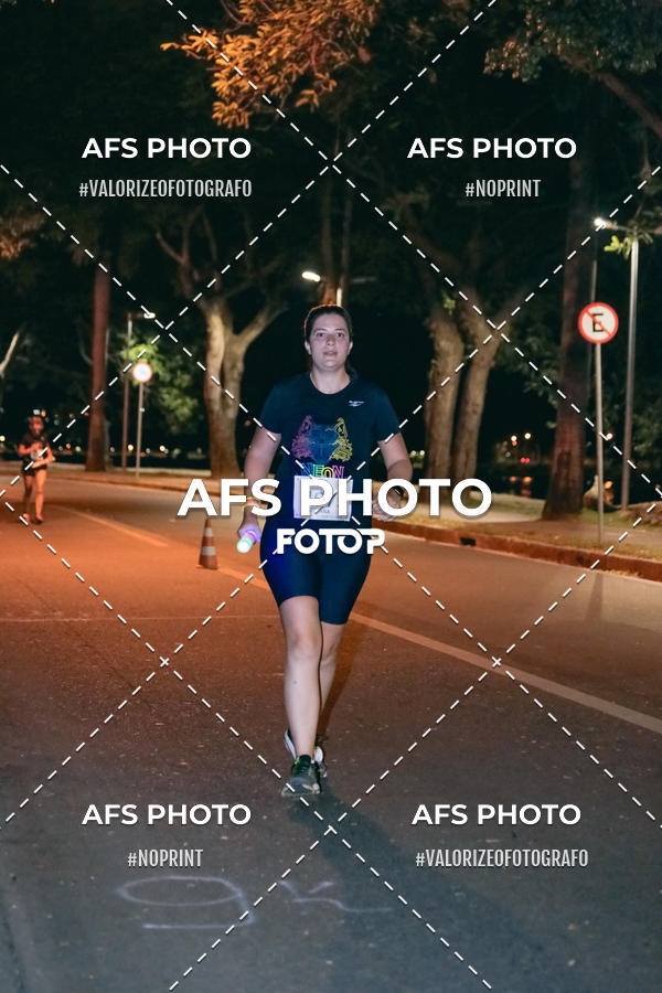 Buy your photos of the eventNeon Night Run 2019 - Belo Horizonte on Fotop