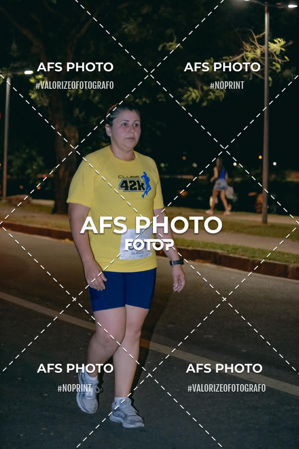 Buy your photos of the eventNeon Night Run 2019 - Belo Horizonte on Fotop