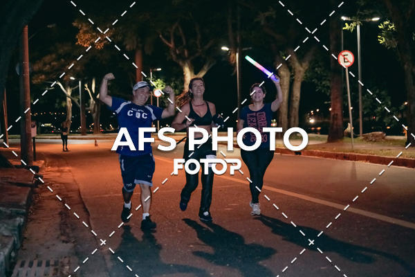 Buy your photos of the eventNeon Night Run 2019 - Belo Horizonte on Fotop