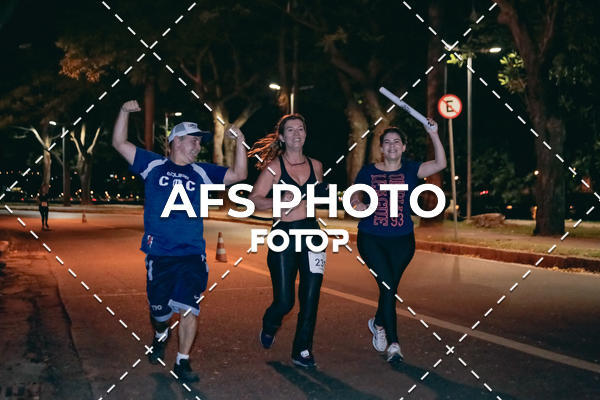 Buy your photos of the eventNeon Night Run 2019 - Belo Horizonte on Fotop