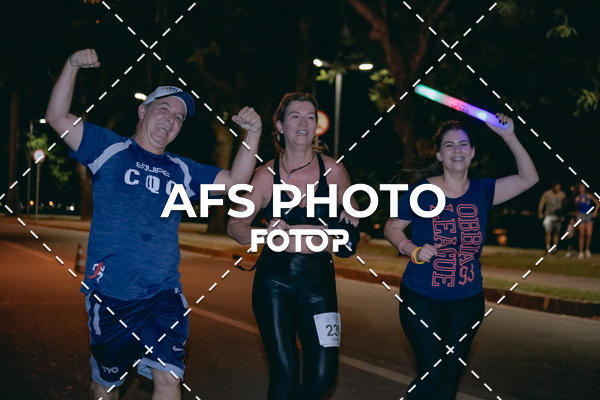 Buy your photos of the eventNeon Night Run 2019 - Belo Horizonte on Fotop