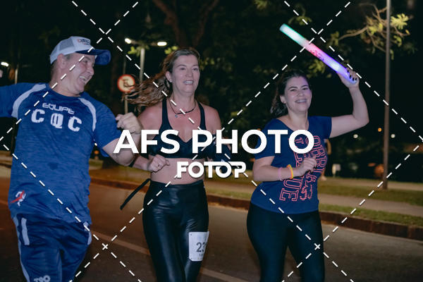 Buy your photos of the eventNeon Night Run 2019 - Belo Horizonte on Fotop