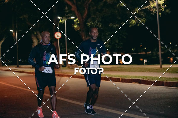 Buy your photos of the eventNeon Night Run 2019 - Belo Horizonte on Fotop
