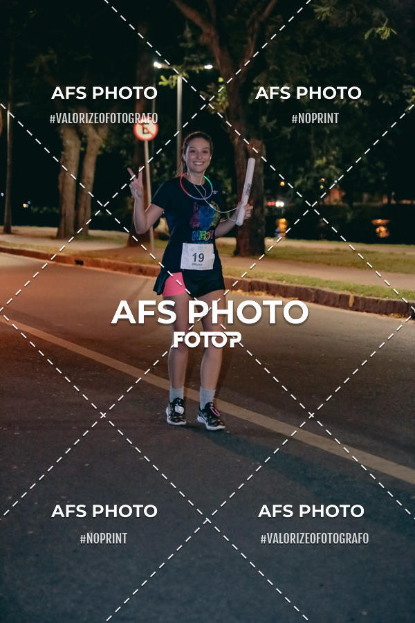 Buy your photos of the eventNeon Night Run 2019 - Belo Horizonte on Fotop