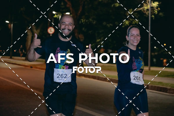 Buy your photos of the eventNeon Night Run 2019 - Belo Horizonte on Fotop