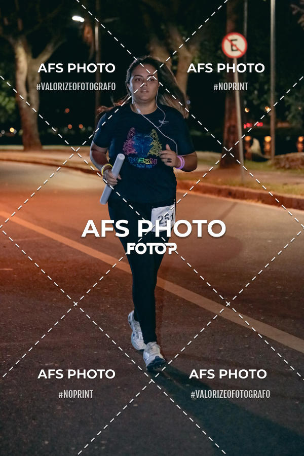 Compra tus fotos del eventoNeon Night Run 2019 - Belo Horizonte En Fotop