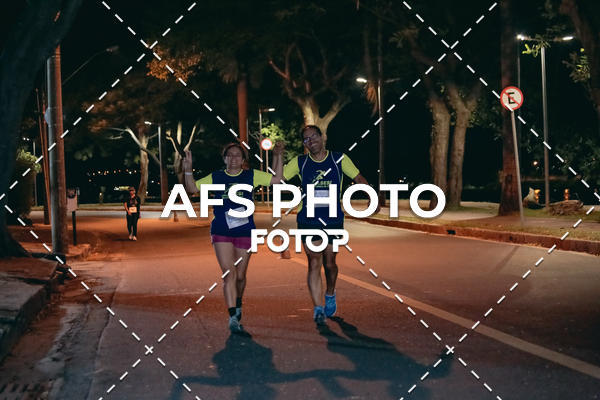 Compra tus fotos del eventoNeon Night Run 2019 - Belo Horizonte En Fotop