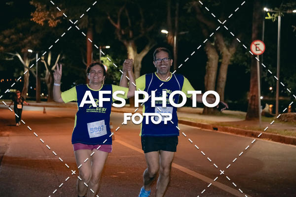 Compra tus fotos del eventoNeon Night Run 2019 - Belo Horizonte En Fotop