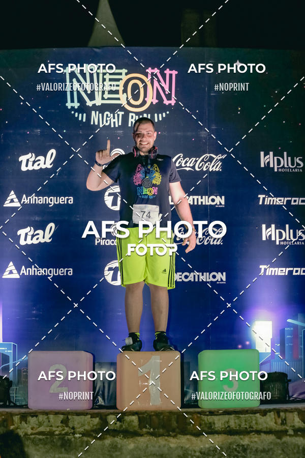 Compra tus fotos del eventoNeon Night Run 2019 - Belo Horizonte En Fotop