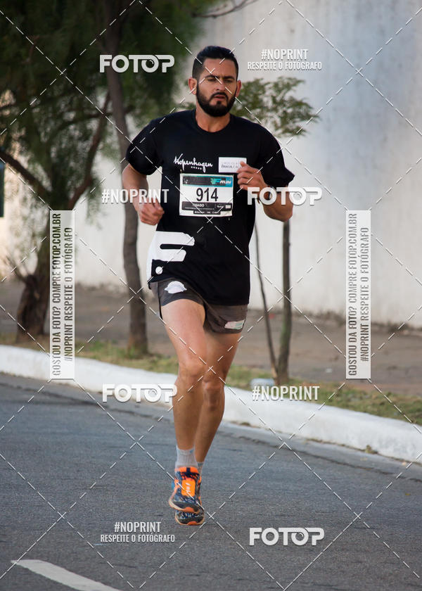 Buy your photos of the eventF.run franchising run on Fotop