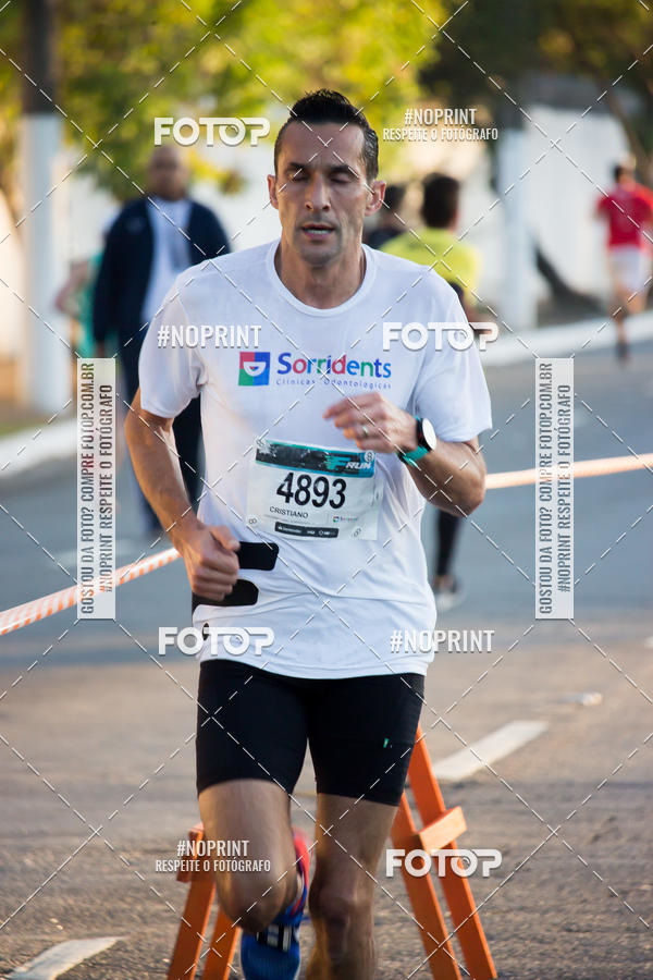 Buy your photos of the eventF.run franchising run on Fotop