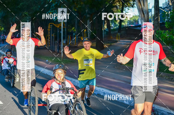 Buy your photos of the eventF.run franchising run on Fotop