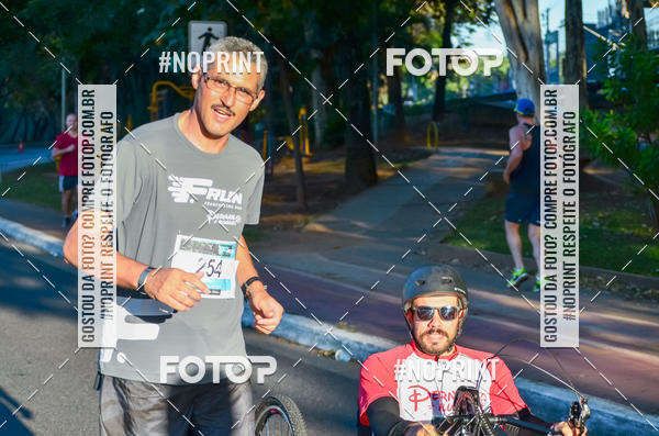 Buy your photos of the eventF.run franchising run on Fotop