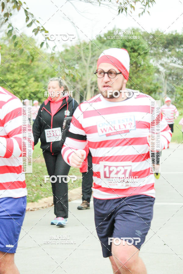 Buy your photos of the eventOnde Est Wally Walk and Run - So Paulo on Fotop