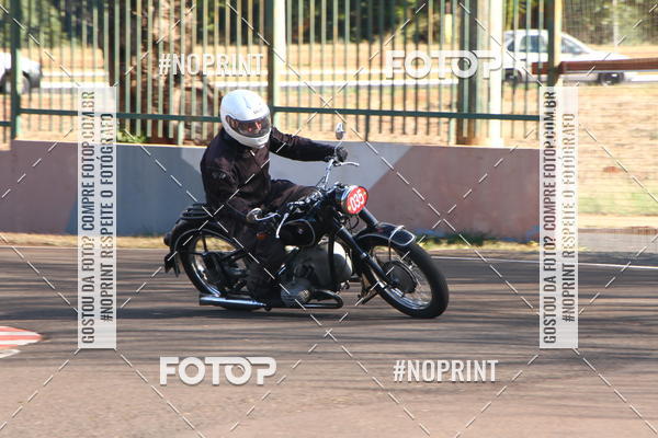 Acquista le foto dell'eventoP na Tbua - Vintage Racing Brazil in Fotop