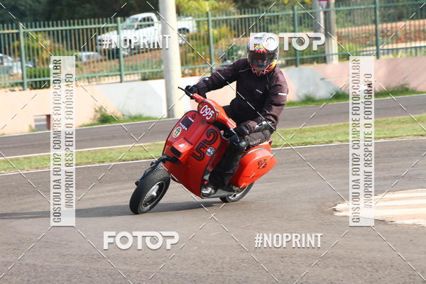 Compre as suas fotos do eventoP na Tbua - Vintage Racing Brazil no Fotop