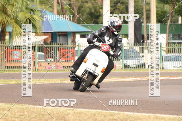 Compre as suas fotos do eventoP na Tbua - Vintage Racing Brazil no Fotop