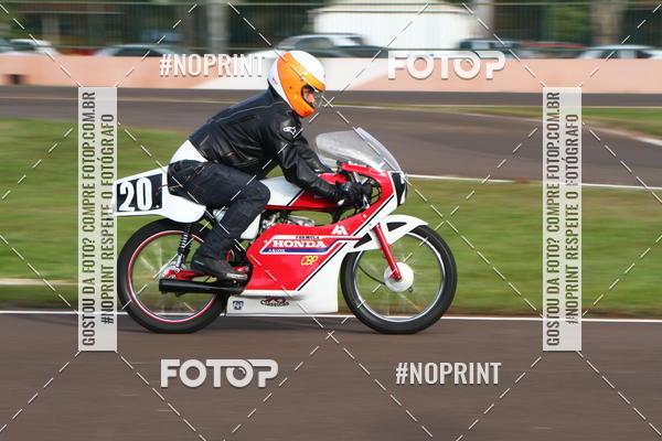 Buy your photos of the eventP na Tbua - Vintage Racing Brazil on Fotop