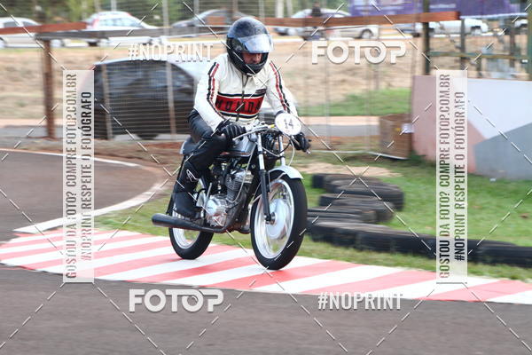 Buy your photos of the eventP na Tbua - Vintage Racing Brazil on Fotop