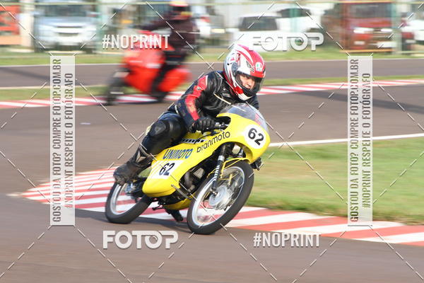Compre as suas fotos do eventoP na Tbua - Vintage Racing Brazil no Fotop