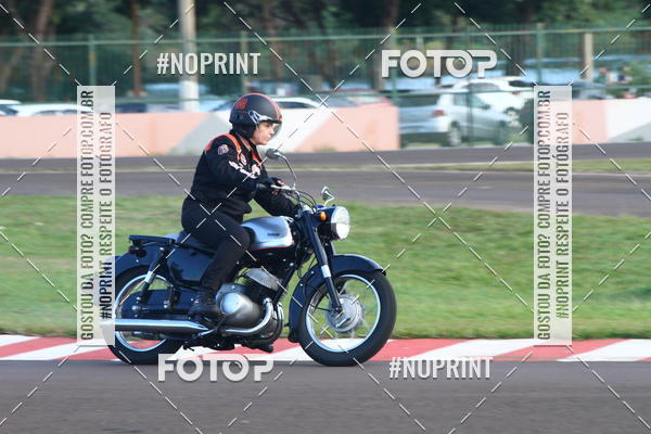 Buy your photos of the eventP na Tbua - Vintage Racing Brazil on Fotop