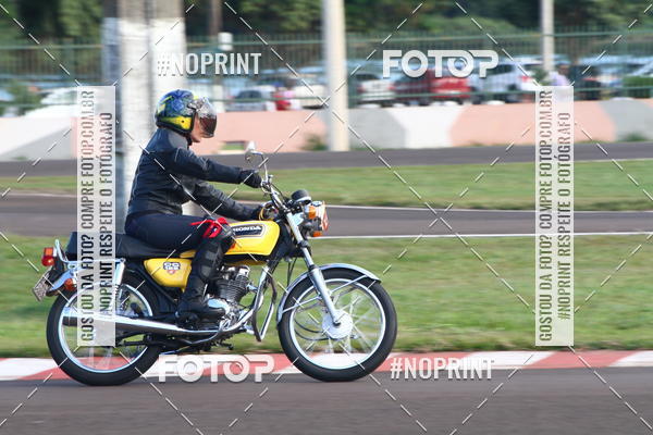 Buy your photos of the eventP na Tbua - Vintage Racing Brazil on Fotop